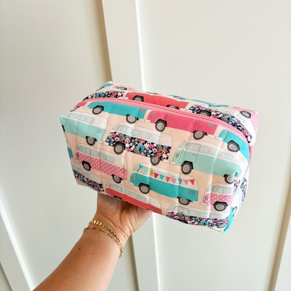 Handmade Hippie Van Cosmetic Bag Pink Sz OS - Picture 1 of 5